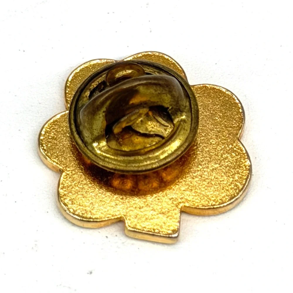 Kiss Me I'm Irish Shamrock Pin Green Enamel Gold Tone St Patricks Day Clover